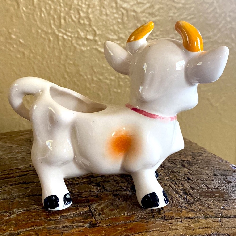 🐂Vintage🐂Cow Creamer & Salt & Pepper Shaker Set - Picture 3 of 11